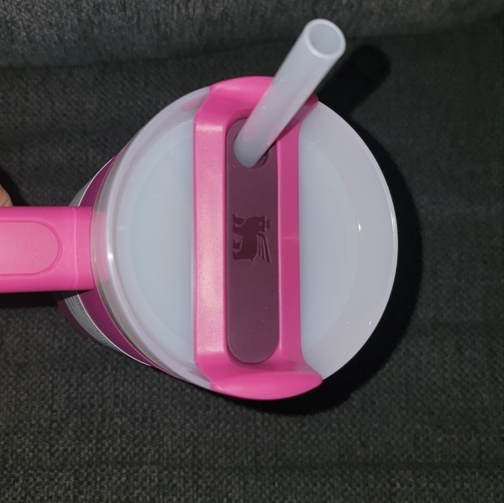 💓💓💓FUCSHIA 30OZ STANLEY QUENCHER 💓💓💓 GENUINE STANLEY - Picture 3 of 4